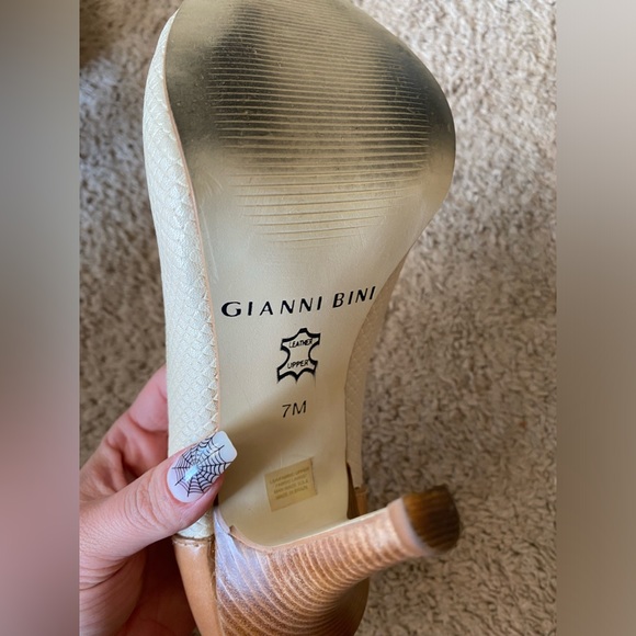 Gianni Bini Cream Peep Toe Pumps - Picture 4 of 11